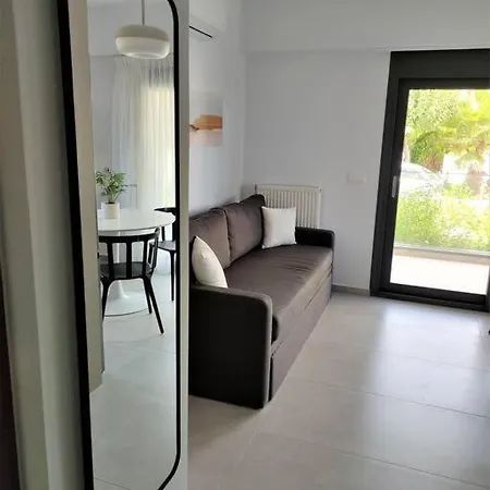 Daire Brand New Next To The Beach, Peaceful Square, Garden View Resmo